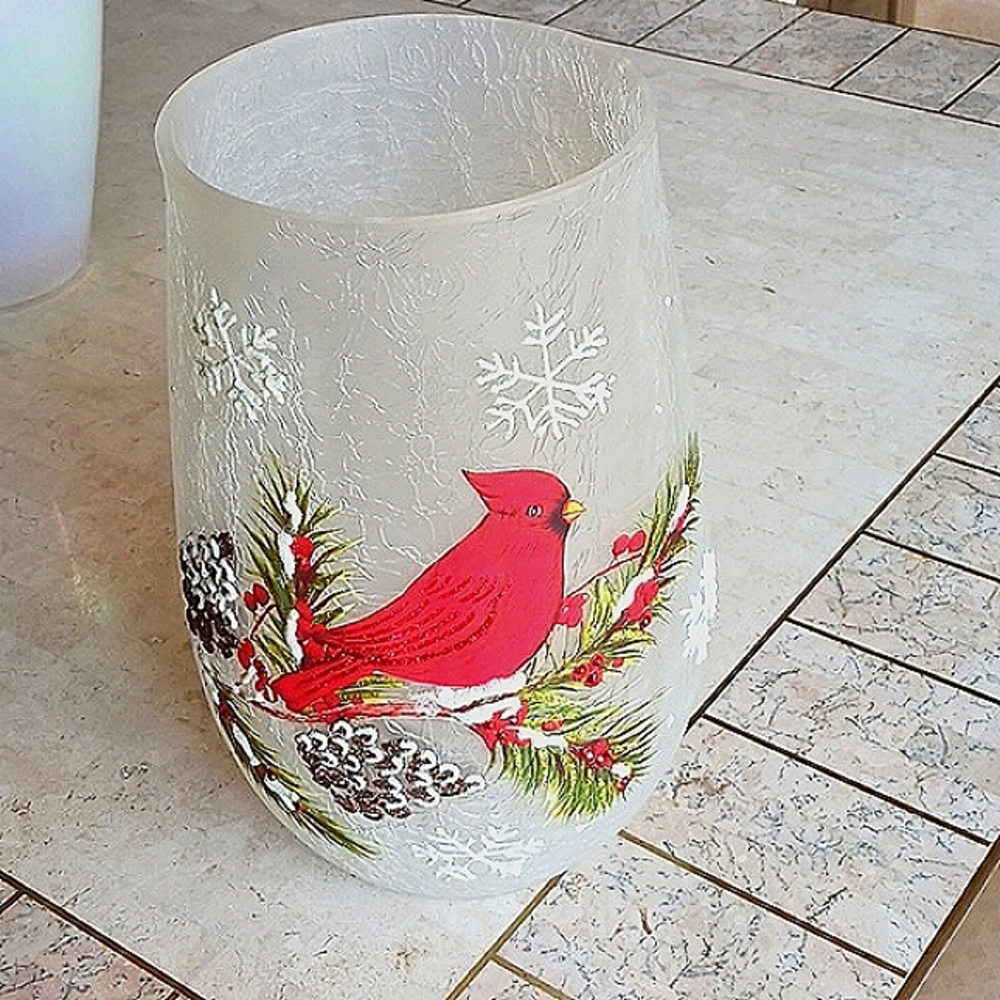Vase 11" inch crackle glass /with cardinal,by Valeri/Qvc/w-drop In Lights